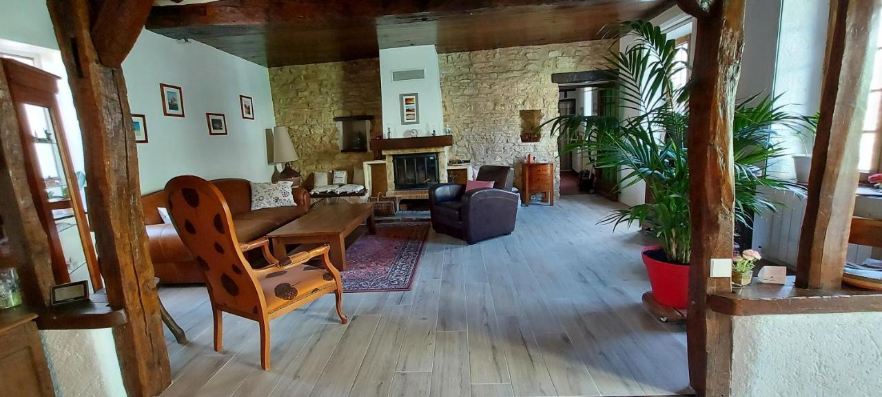Au Relais De Chaussy Bed & Breakfast Екстериор снимка