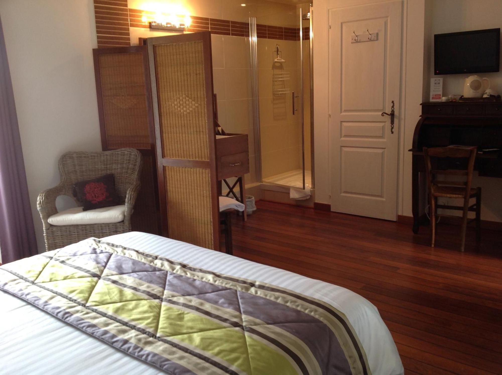 Au Relais De Chaussy Bed & Breakfast Стая снимка