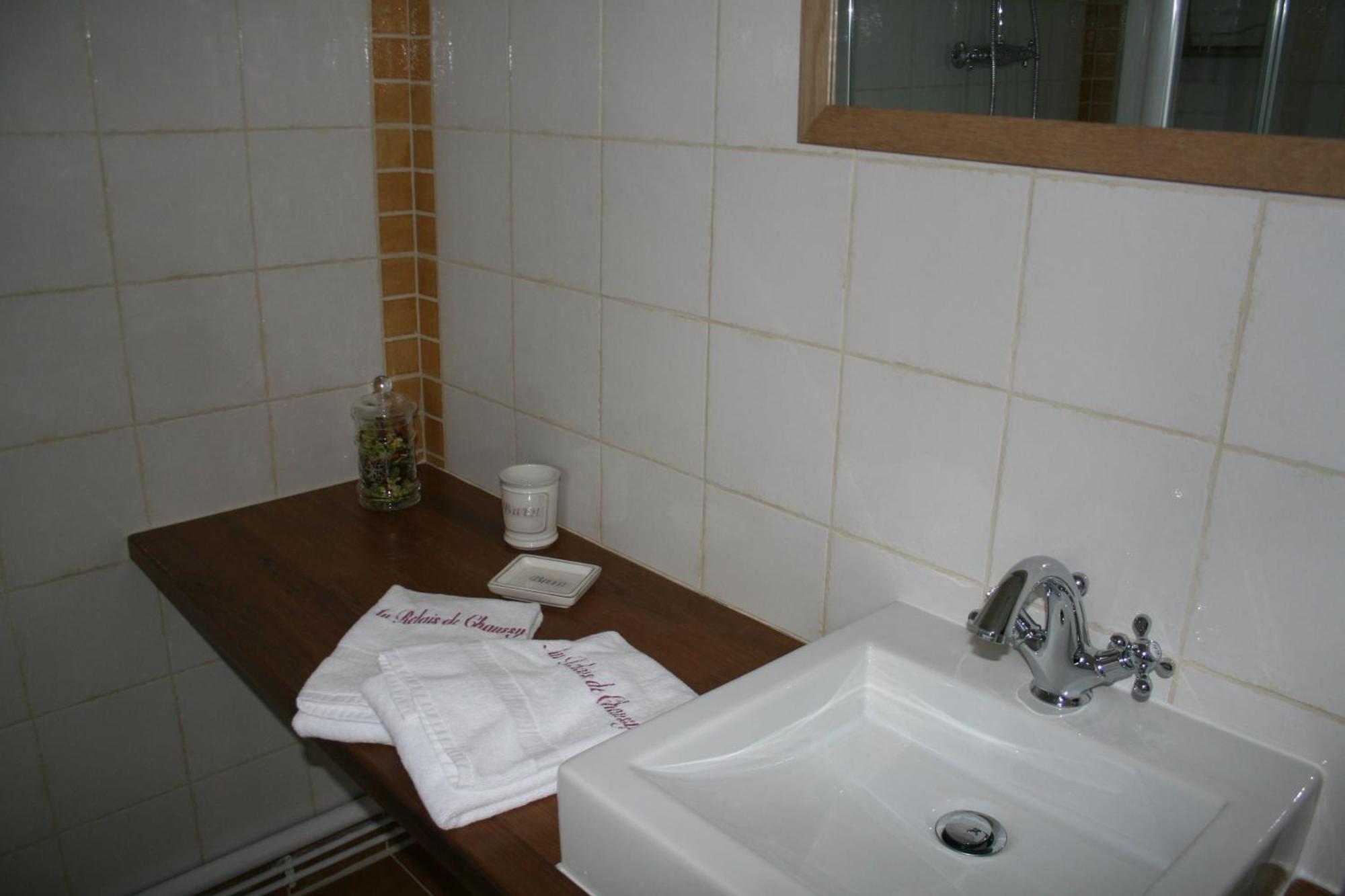 Au Relais De Chaussy Bed & Breakfast Стая снимка