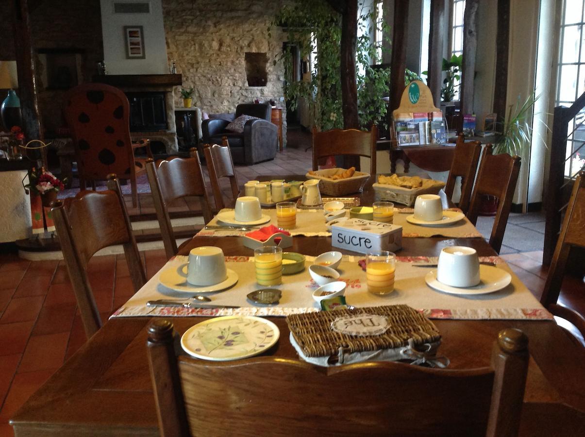 Au Relais De Chaussy Bed & Breakfast Екстериор снимка