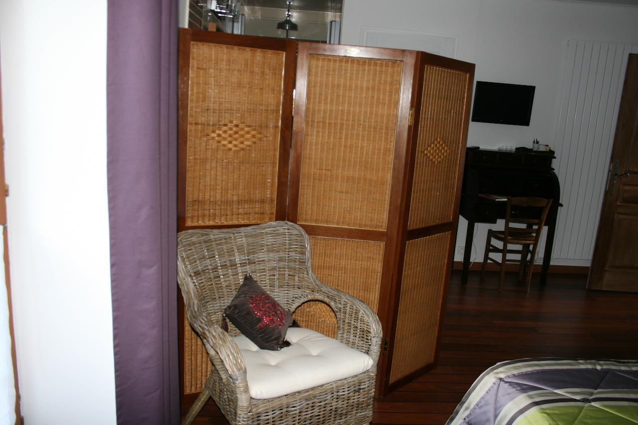 Au Relais De Chaussy Bed & Breakfast Стая снимка