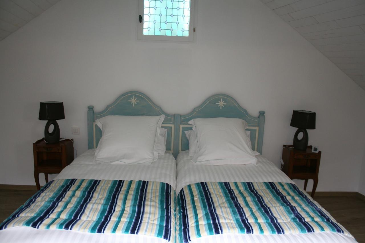 Au Relais De Chaussy Bed & Breakfast Стая снимка