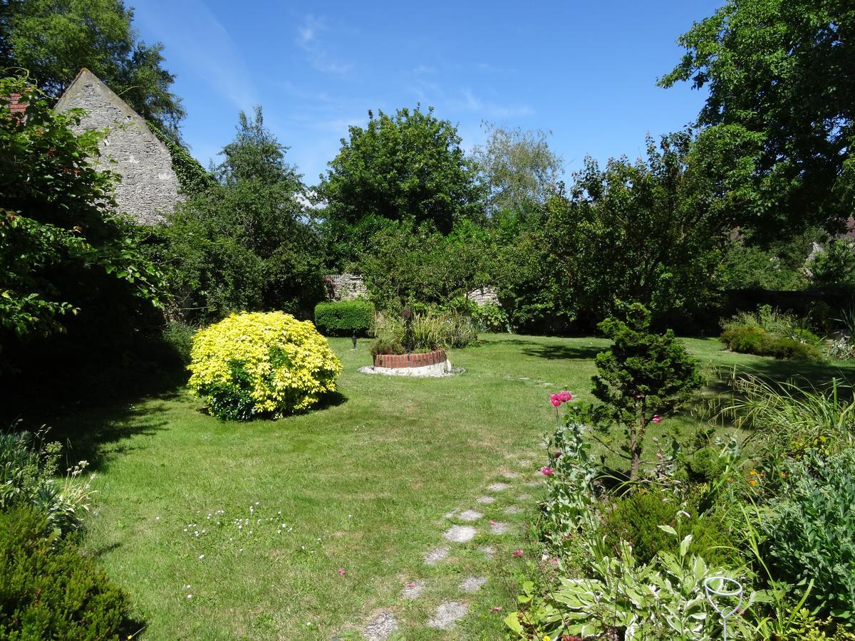 Au Relais De Chaussy Bed & Breakfast Екстериор снимка